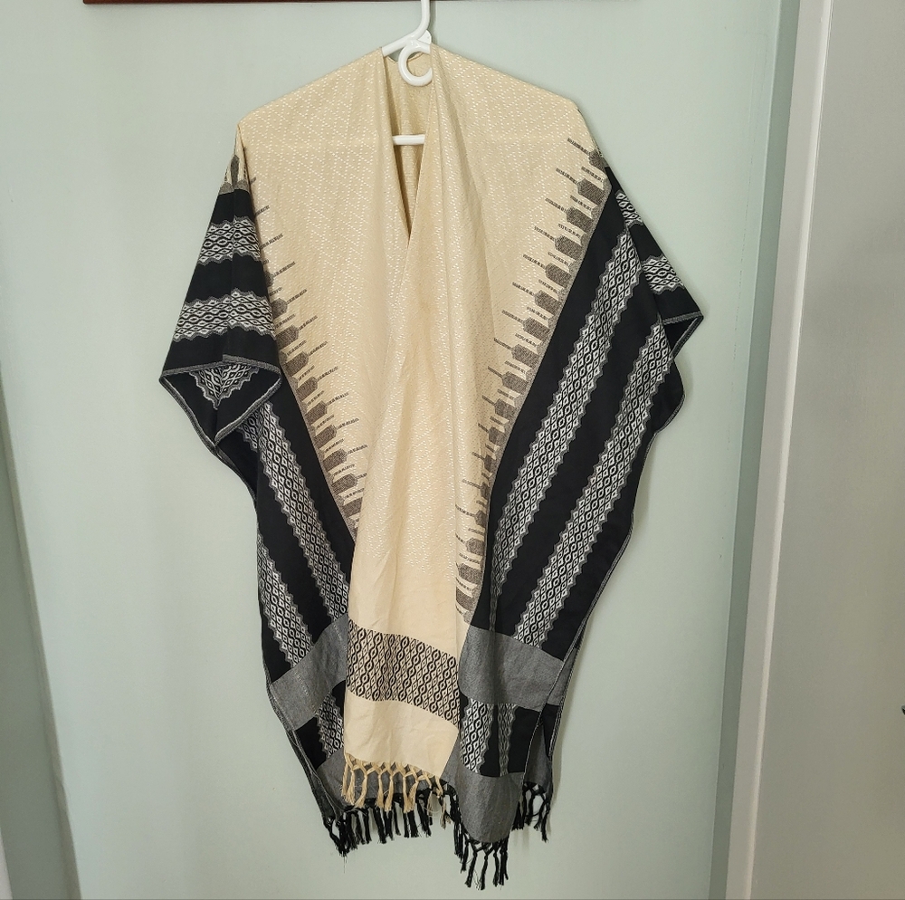 Open Shawl Blanket‎ Wrap Cardigan Poncho With Arm Sleeves Fringe Boho Western